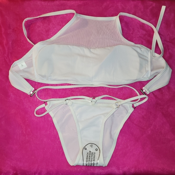 NEW SMALL SEXY WHITE SWIMSUIT OR TOP REMOVABLE CUPS UNIQUE BOTTOM SWIM 2 BIKINI - Picture 5 of 9